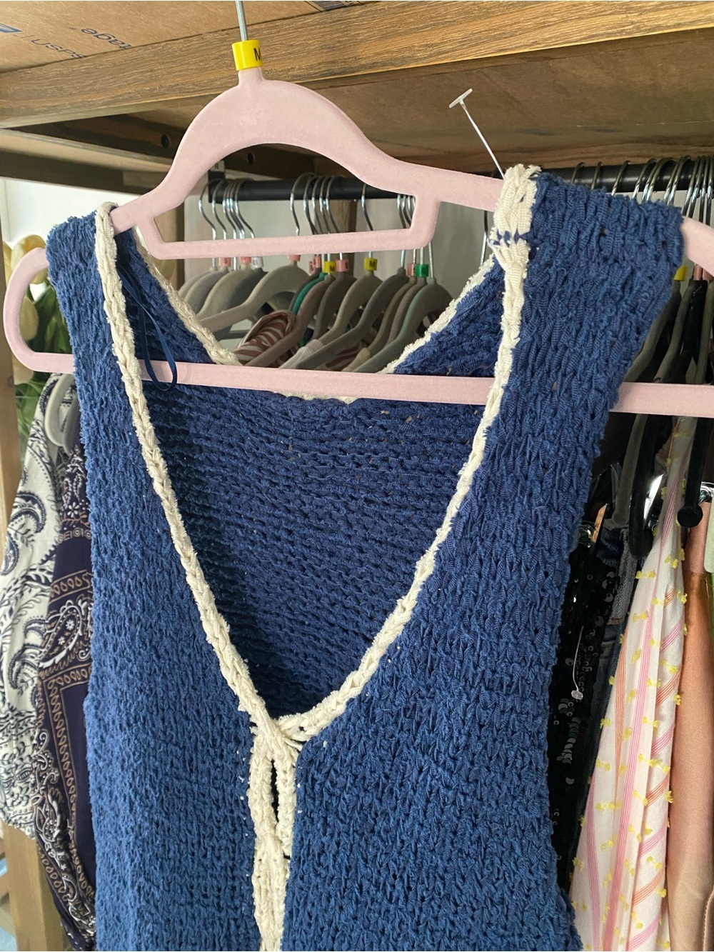 FREE PEOPLE Navy Blue Knit Cut Out Tank with Ivory Trim! 🐚 - Picture 5 of 12